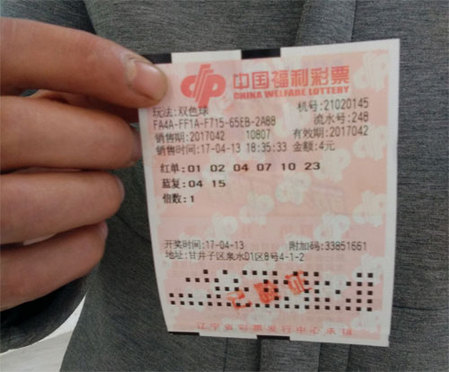他的昂扬对准她湿润的入口视频