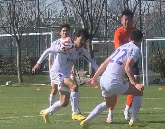 制服诱惑一区二区