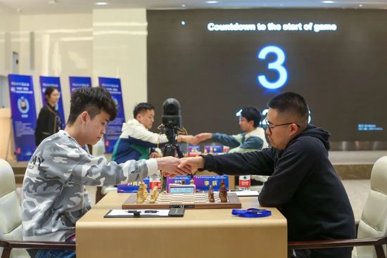 白丝校花扒腿让我c